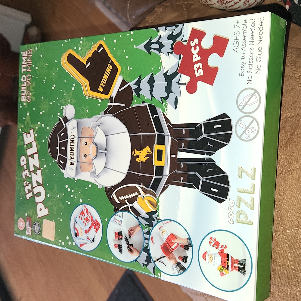 University of Wyoming 12" Santa Puzzle 🎅 53 PCS New!